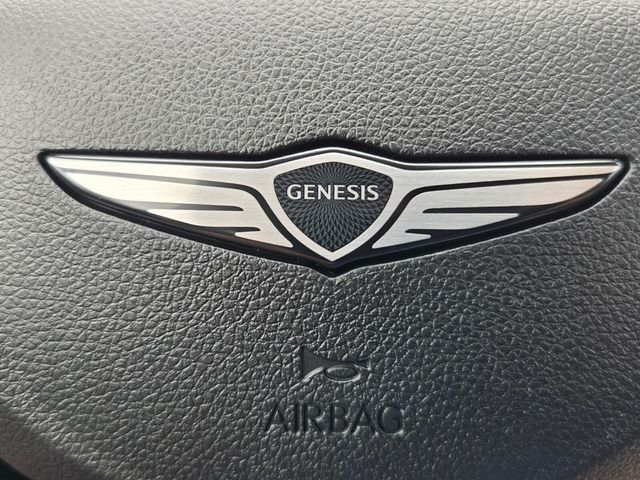 2027 Genesis Gv70