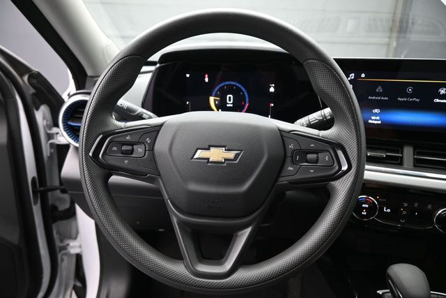 Used 2025 Chevrolet Trax SUV