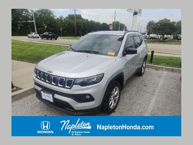 Silver Zynith Metallic Clearcoat 2025 Jeep Compass SUV / Crossover Four-Wheel Drive 8-Speed Automatic