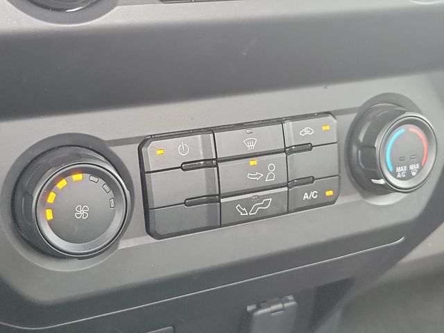 Used 2019 Blue Ford XL image 27