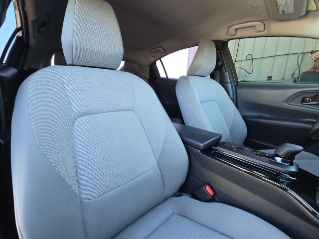 2024 Toyota Prius Limited:B01905