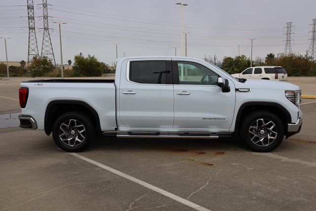 2026 GMC Sierra 1500 SLT - 3