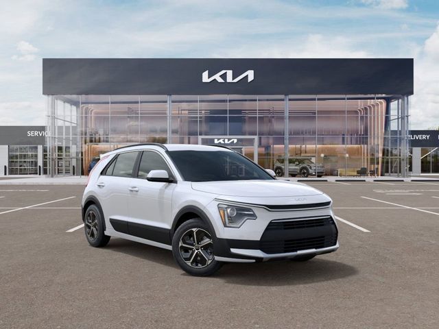 2024 Kia Niro LX 8