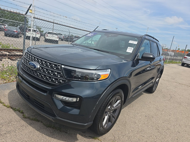 2023 Blue Metallic Ford Explorer XLT 4X4 SUV