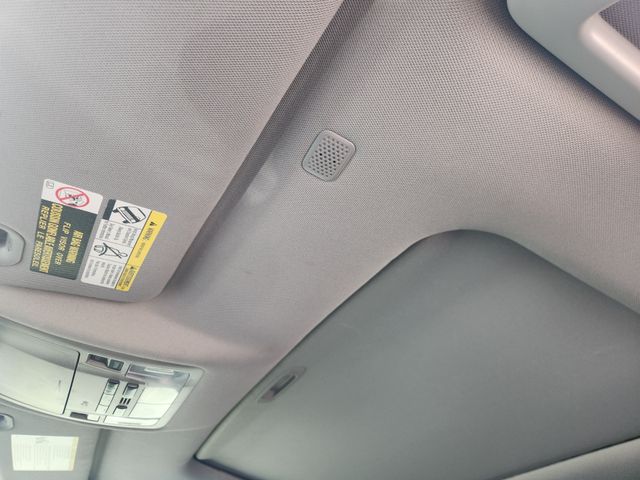 2019 Toyota Highlander XLE White at Legacy Ford
