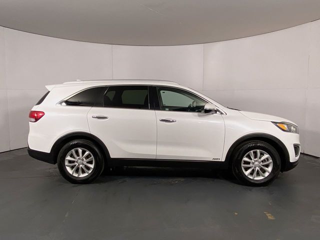 2016 Kia Sorento LX 34