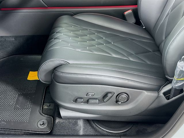 Thumbnail: 2026 Genesis GV80 - 21