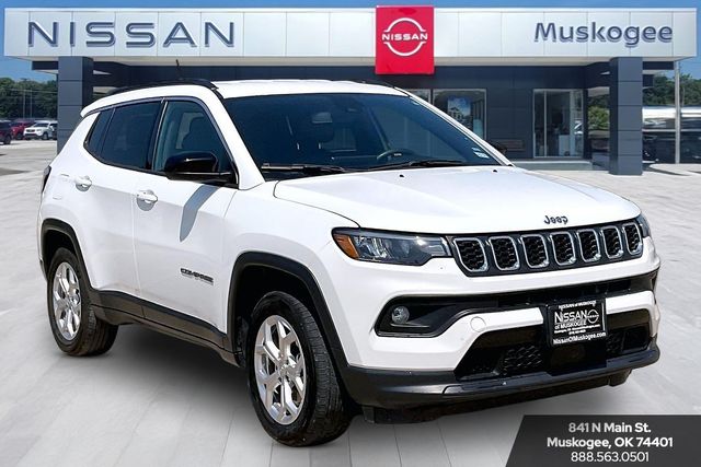 Bright White Clearcoat 2024 Jeep Compass SUV / Crossover Four-Wheel Drive 8-Speed Automatic