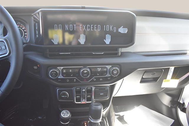 New Car 2025 Jeep Gladiator  Sport S For Sale Under $50,000 In Austin, Texas