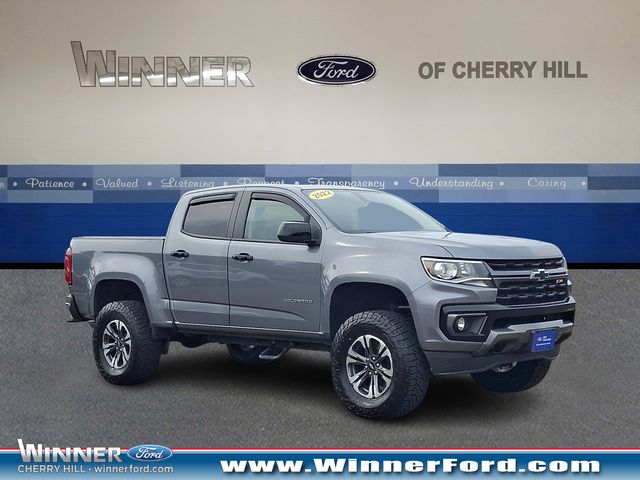 Gray (Satin Steel Metallic) 2022 Chevrolet Colorado Pickup Truck Four-Wheel Drive 8-Speed Automatic