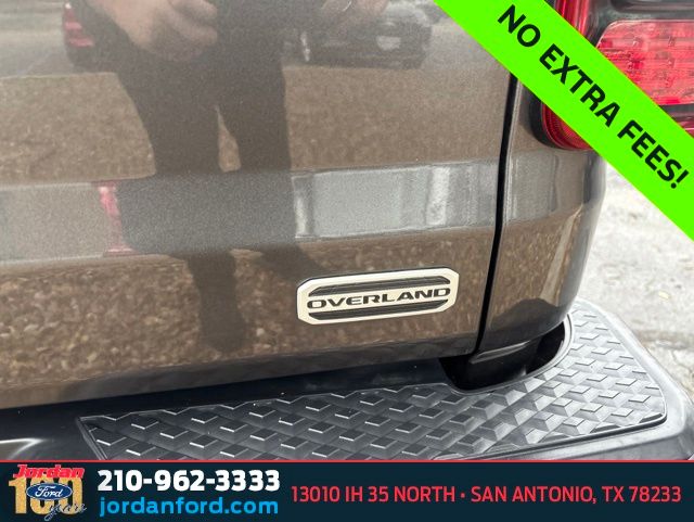 Used Car 2022 Jeep Gladiator  Overland For Sale Under $35,000 In San Antonio, Texas