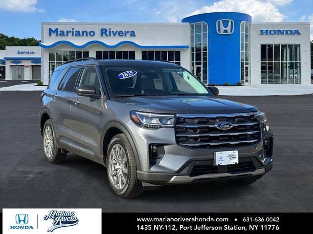 2025 Ford Explorer Active AWD