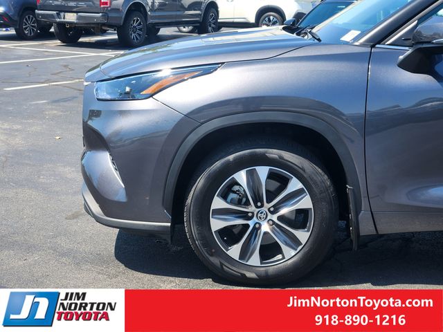 Used 2025 Toyota Highlander SUV