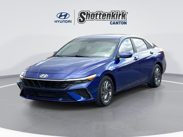 2024 Hyundai Elantra SEL FWD