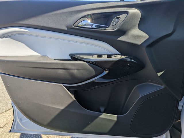 2025 Chevrolet Trax LT photo