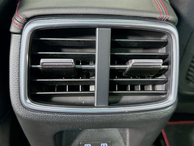 Thumbnail: 2025 Genesis G70 - 26