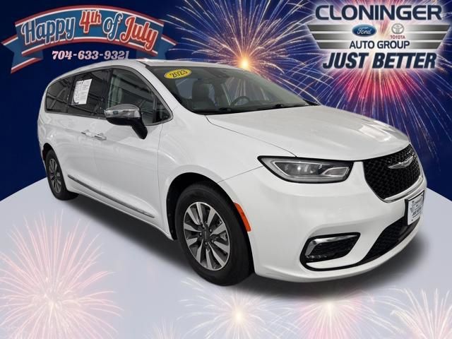 Bright White Clearcoat 2023 Chrysler Pacifica Hybrid Minivan Front-Wheel Drive Continuously Variable Transmission