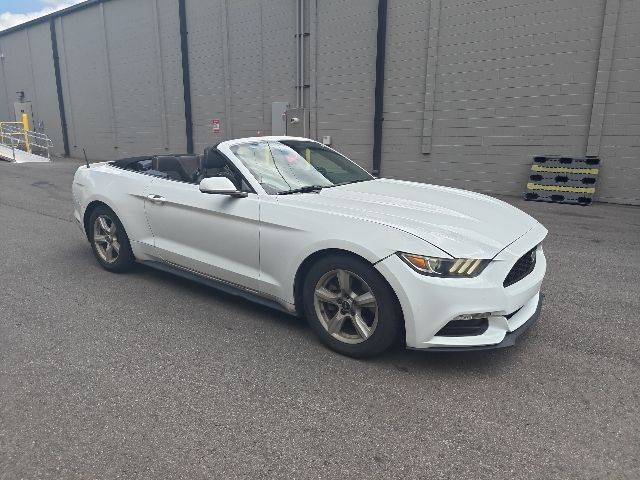 Oxford White 2015 Ford Mustang V6 Convertible RWD Convertible Rear-Wheel Drive 6-Speed Automatic