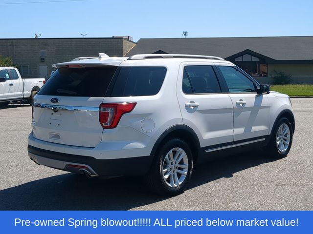 Used 2017 White Ford XLT image 13