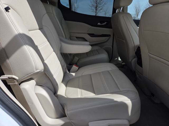 2023 GMC Acadia AWD Denali