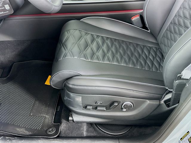 Thumbnail: 2026 Genesis GV80 - 21