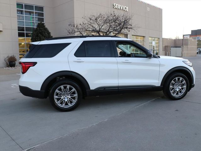 2026 Ford Explorer Active - Photo 6