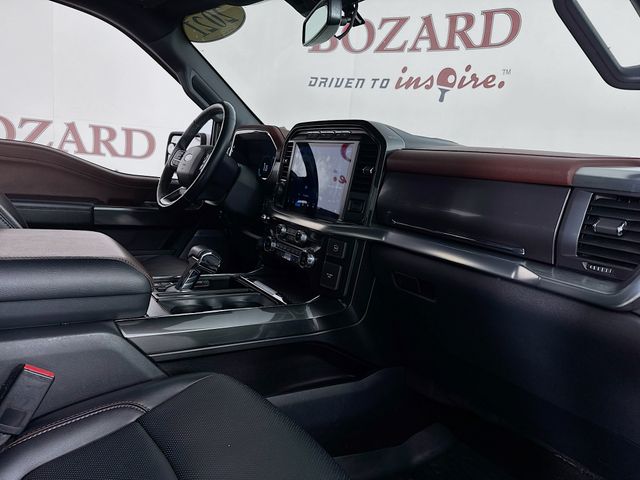 2021 Oxford White Ford F-150 Lariat 4X4 Truck