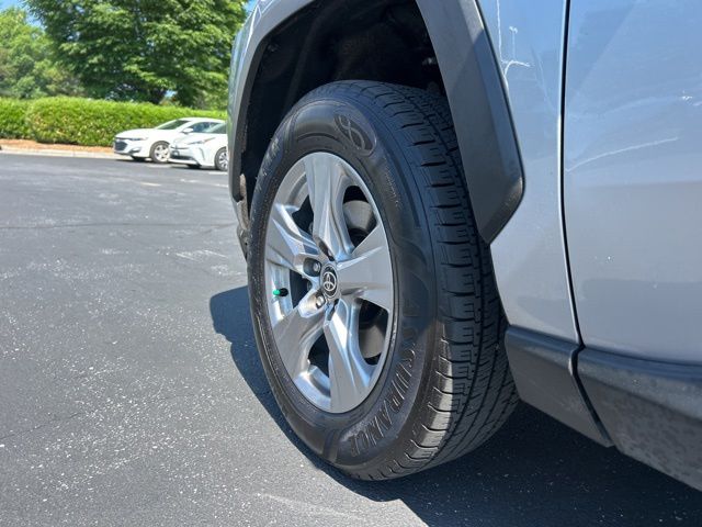 2023 Toyota RAV4 XLE - Photo 13