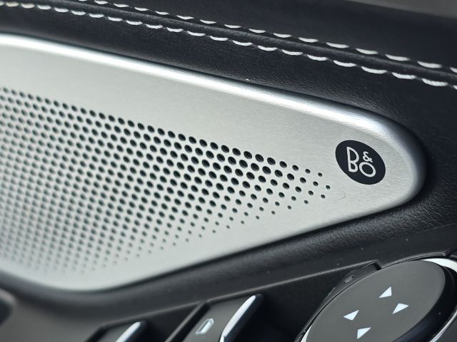 2024 Ford Explorer ST:166882C