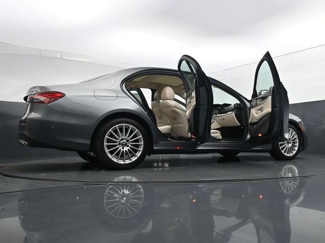 Used 2023  Mercedes-Benz E 350 image 34