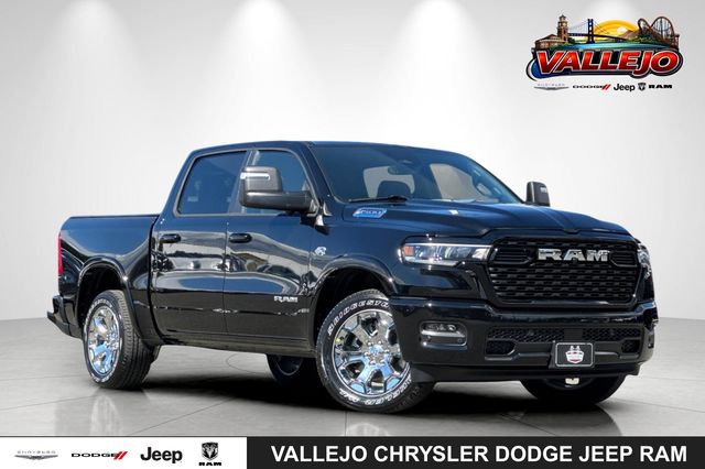 Diamond Black Crystal Pearlcoat 2026 RAM 1500 Big Horn Crew Cab 4WD Pickup Truck Four-Wheel Drive 8-Speed Automatic