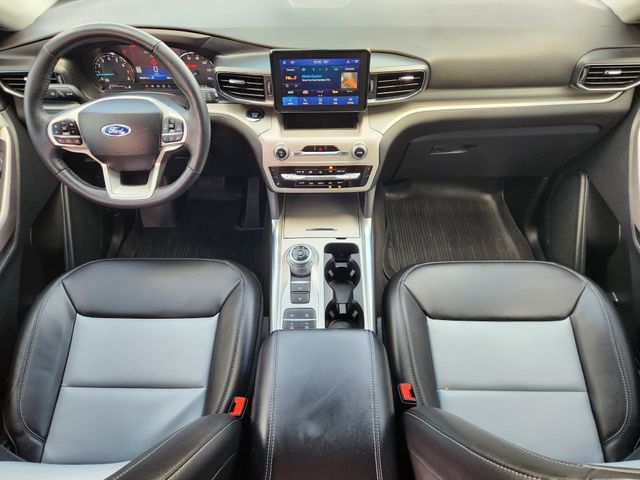 2024 Ford Explorer XLT Black at DeMontrond Auto Country