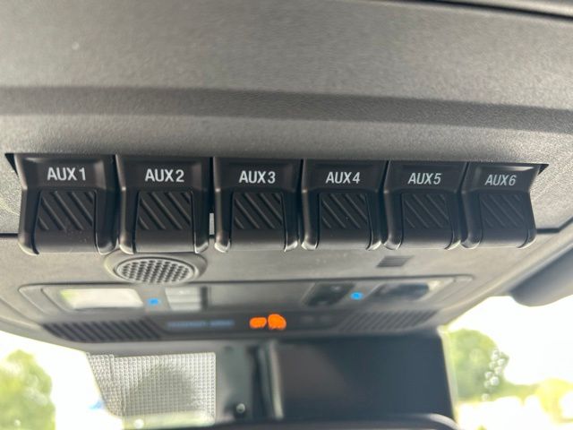 Used 2022 Black Ford Wildtrak image 33