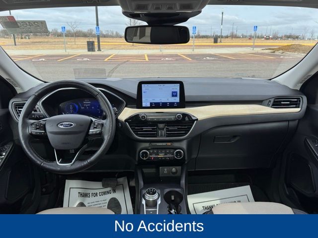 2022 Ford Escape Titanium