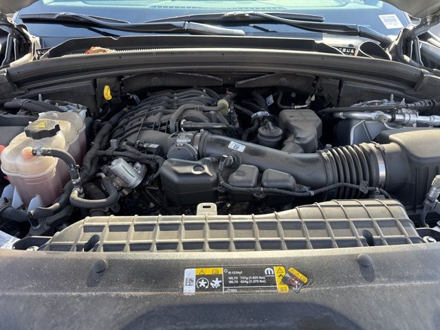 Used 2023 Silver Jeep Altitude image 20