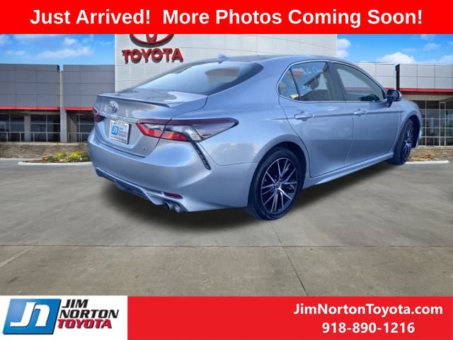 2023 Toyota Camry SE 6