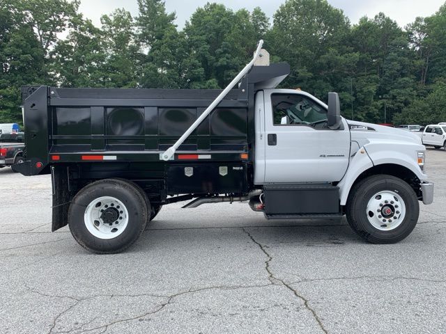 2025 Ford F-750SD Base 6