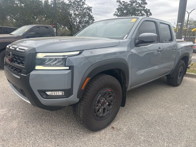 2025 Nissan Frontier PRO-4X Crew Cab 4WD