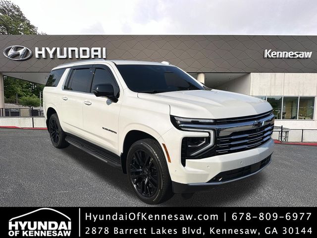 White (Iridescent Pearl Tricoat) 2025 Chevrolet Suburban SUV / Crossover Four-Wheel Drive 
