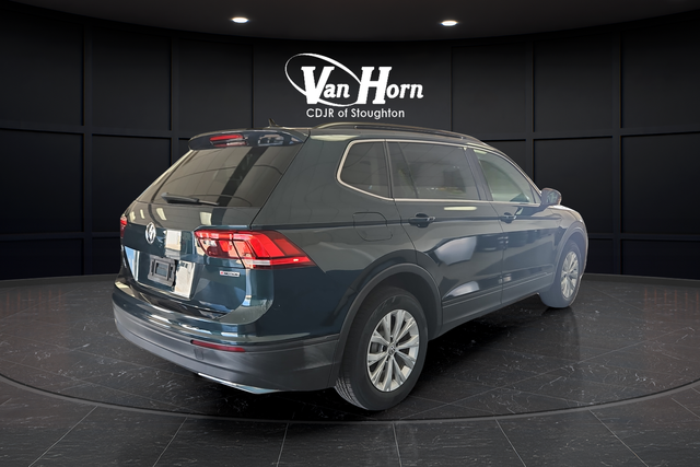 Used 2019 Stone Blue Metallic Volkswagen 2.0T SE image 7