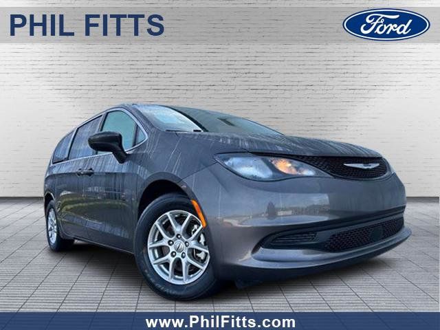 2022 Chrysler Voyager LX FWD