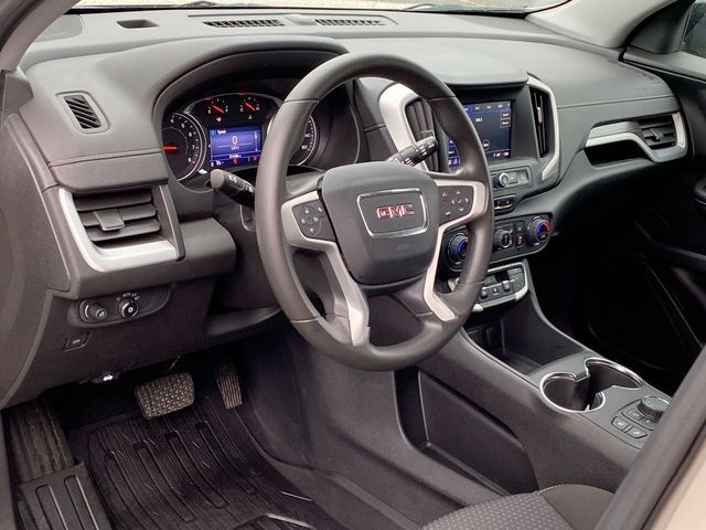 2023 GMC Terrain SLE 10