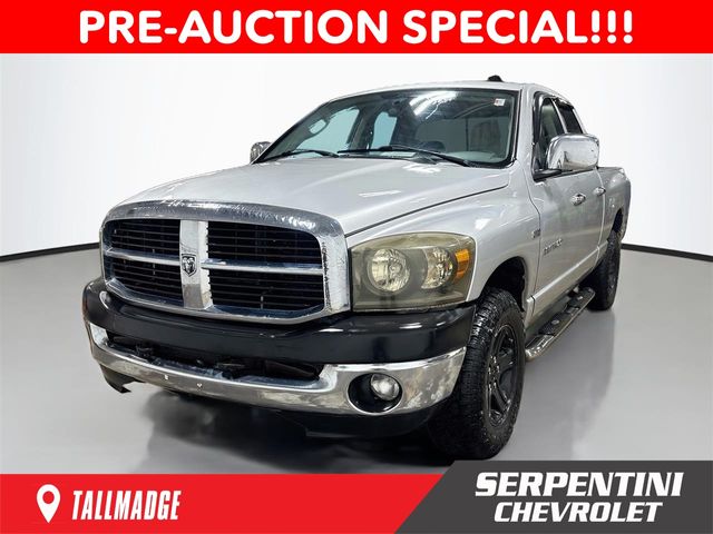 Bright Silver Metallic Clearcoat 2007 Dodge RAM 1500 Pickup Truck Four-Wheel Drive 5-Speed Automatic