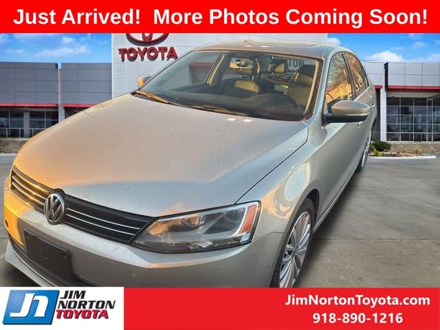 2013 Volkswagen Jetta SEL's photo