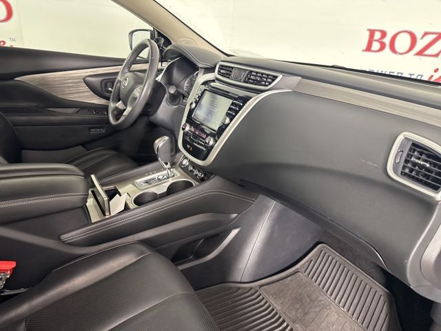 2017 Brilliant Silver Metallic Nissan Murano Platinum FWD SUV