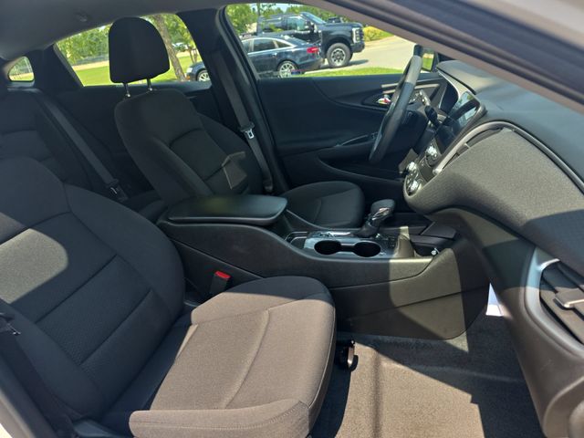Used 2024 Summit White Chevrolet LS image 11