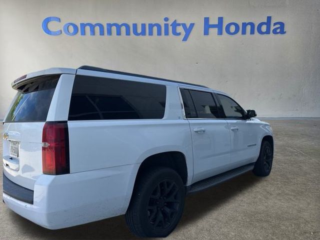 2018 Chevrolet Suburban LT photo