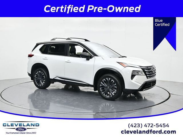 Everest White Pearl/Super Black 2025 Nissan Rogue SUV / Crossover Front-Wheel Drive Continuously Variable Transmission