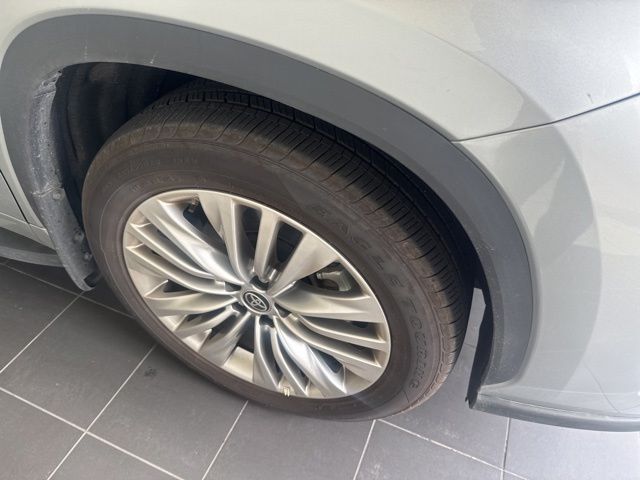 2025 Toyota Highlander Platinum Silver at Gullo Toyota