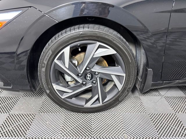 Used 2024 Hyundai Elantra Sedan